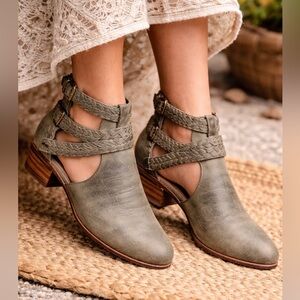 Uxibal Anthropologie Trenza Braided Cutout Boots Gray Green 6 Boho